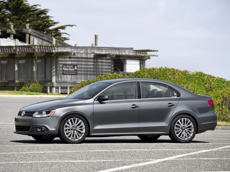  Volkswagen Jetta 2010 года  (US) (фото 32 из 52)